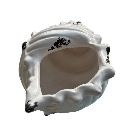 White Ceramic Conch Shell Planter / Vase With Distressed Black Details - Picture 2 of 13